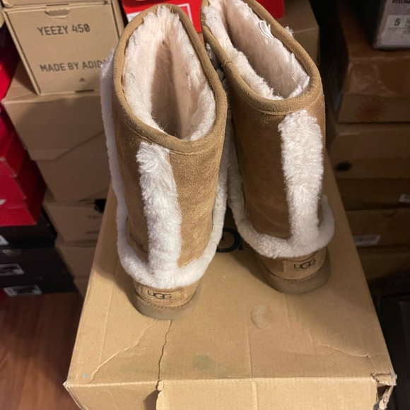 Tan Fur trimmed Ugg Boots - Picture 2 of 2
